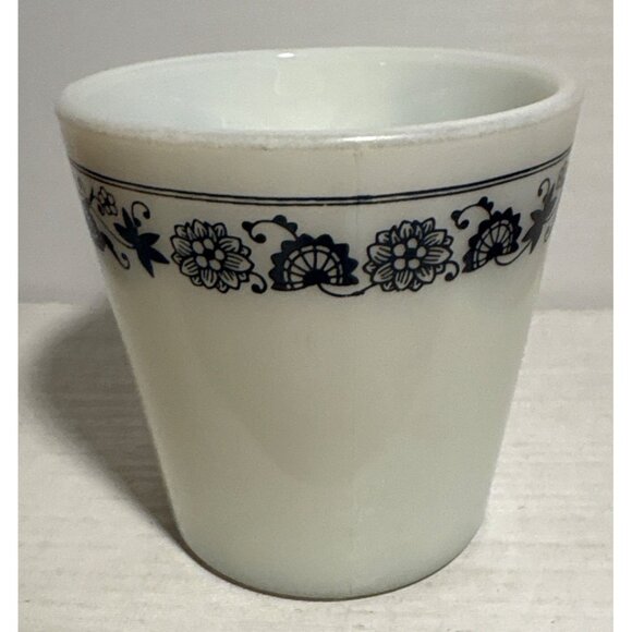 Vintage Pyrex Coffee Cup Old Town Blue Onion Milk Glass Mug #1410 - Picture 4 of 8
